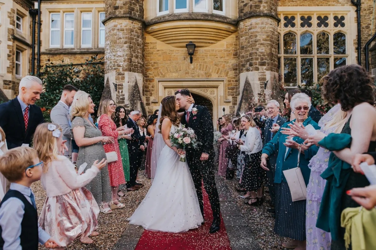 Hartsfield Manor Weddings First kiss